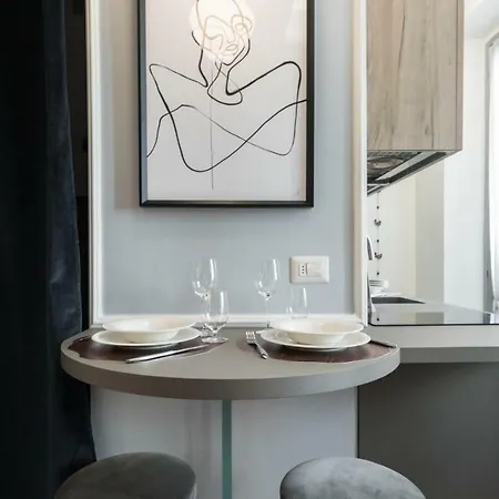 Italianway - Garigliano 4 Flat * Milan